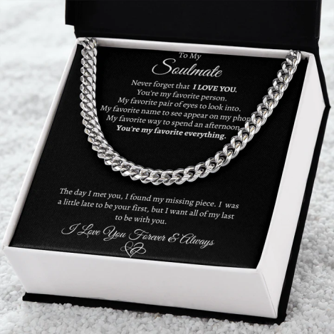 a silver chain necklace